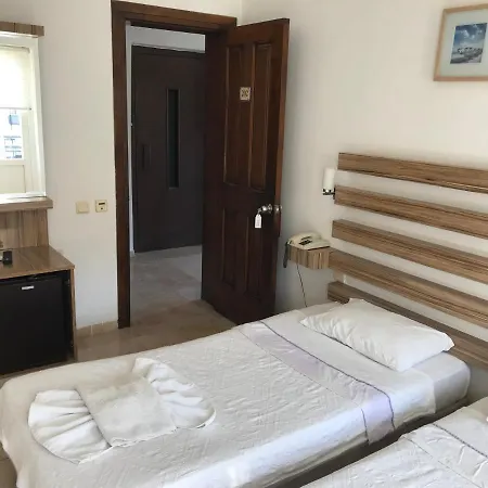 Pearl Of * Μαρμαρίς